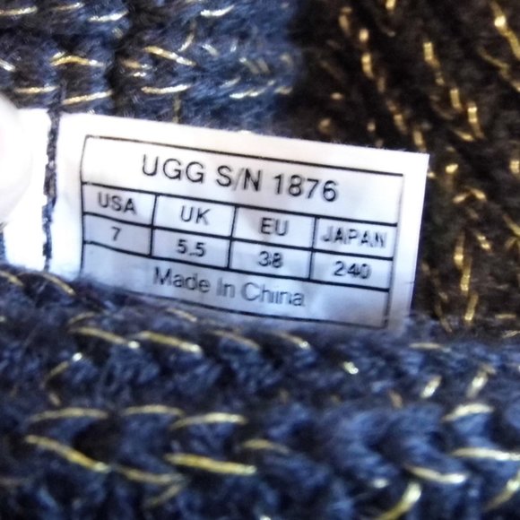 UGG Classic Cardy Black/Gold Knit/Sheepskin(Footbeds) Boots Womens Size 7 - Picture 9 of 9
